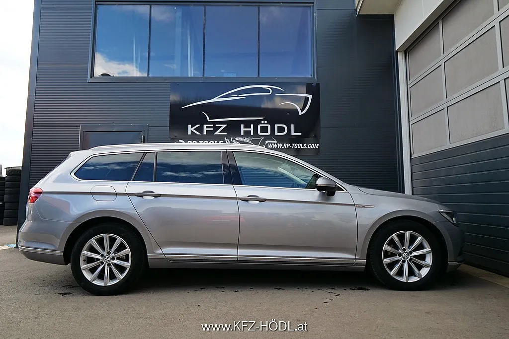 Volkswagen Passat Variant SCR Highline 2,0 TDI 4Motion DSG Image 5